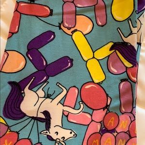 LuLaRoe OS leggings